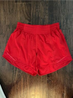 NEW Lululemon Hotty Hot High Rise 4 inch shorts size 6